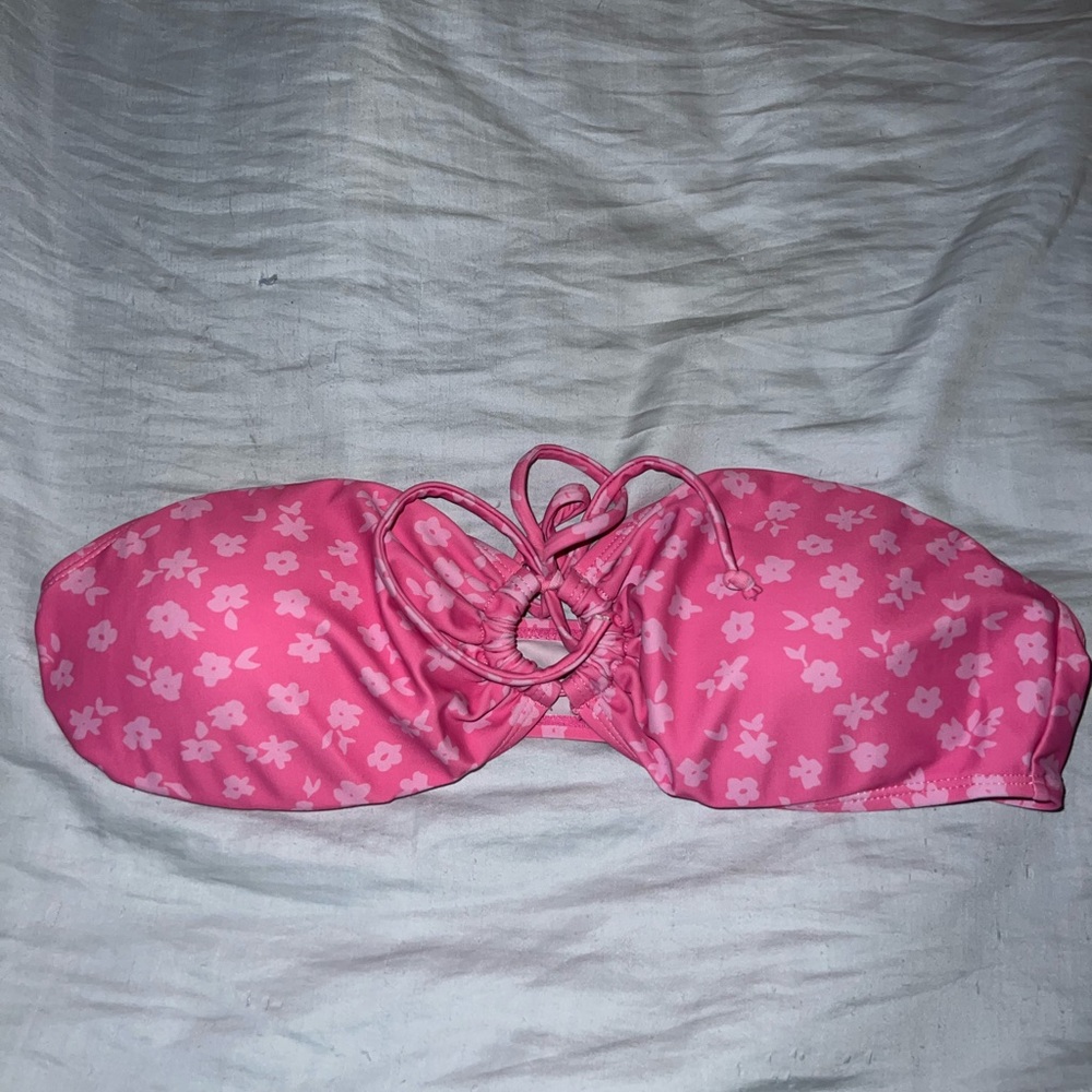 SHEIN Pink Floral Bikini Top